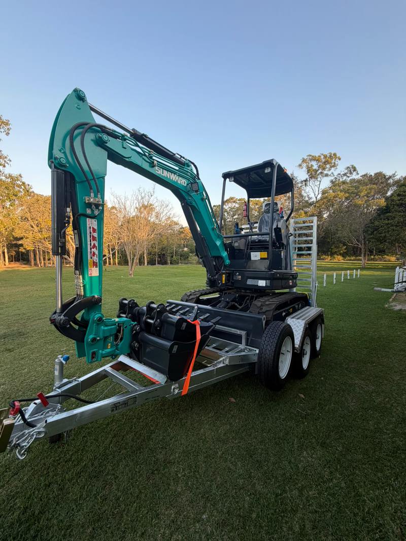 The 2.7T on its trailer